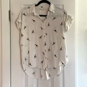 Jane and Delancey button down Giraffe top